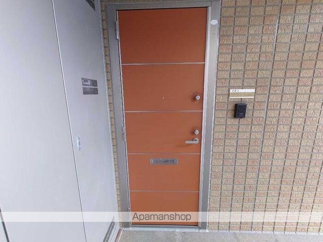 サンシャイン・ヒルズ[2LDK/58.07m2]のエントランス