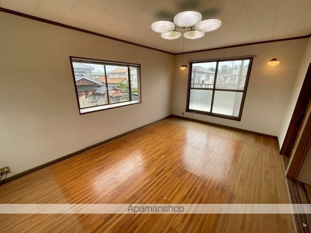 黒部市新町110戸建の内装写真