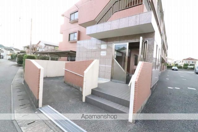 グランドール秋川の玄関写真