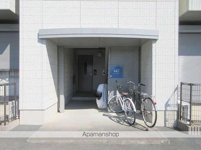 ハイツカモ2の玄関写真