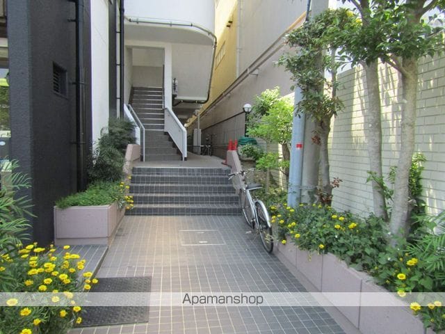 シャンポール東大阪の玄関写真