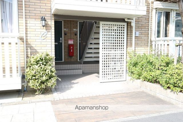 エスポワール東寝屋川 B棟の玄関写真