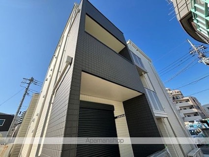 ＡＫｒｙｓｔａｌ[1K/18.82m2]の外観1