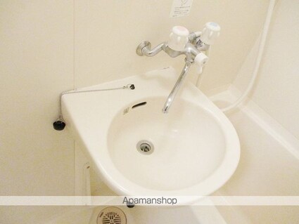 レオパレスラ・ポール[1K/21.06m2]の洗面所