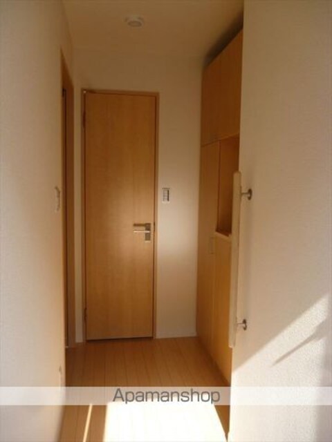 和歌山県和歌山市内原[2LDK/55.56m2]の玄関
