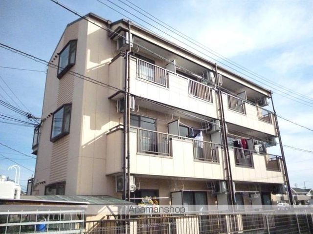 和歌山市黒田のマンションの外観1