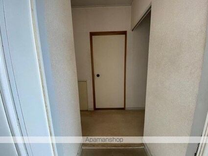 ファミールえんざ　Ｃ棟[2DK/45.81m2]の玄関