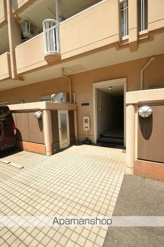 サン広瀬の玄関写真