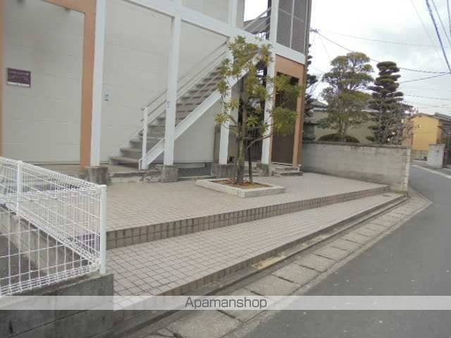 レオパレス坂出の玄関写真