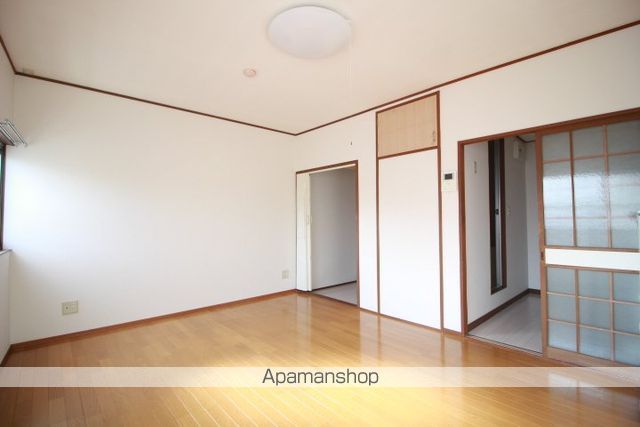 TSUSHIMA HIGASHI APARTMENTの内装写真