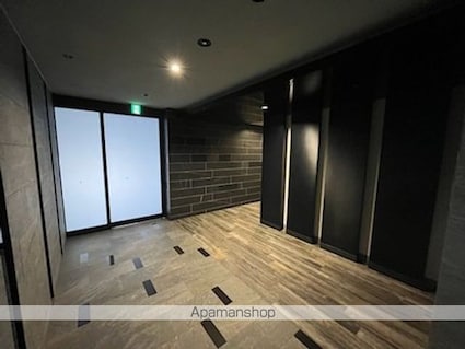Ｒ－６Ｃｏｕｒｔ[1R/27.14m2]のロビー1