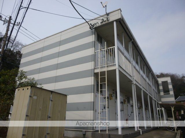 レオパレス池田IIの玄関写真