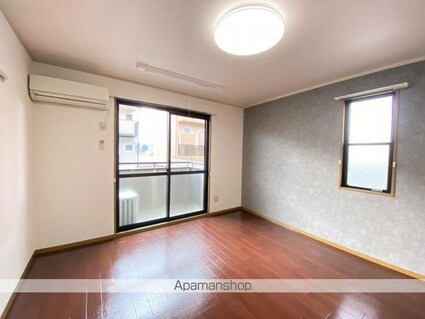 サンピア・Ｋ　Ａ棟Ｂ棟[1K/26.93m2]のリビング・居間