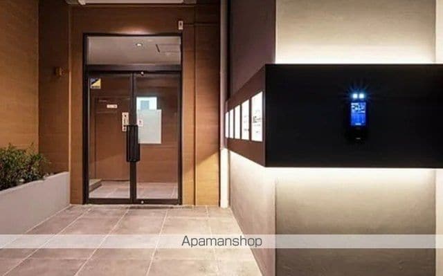 コスモリード大森西の玄関写真