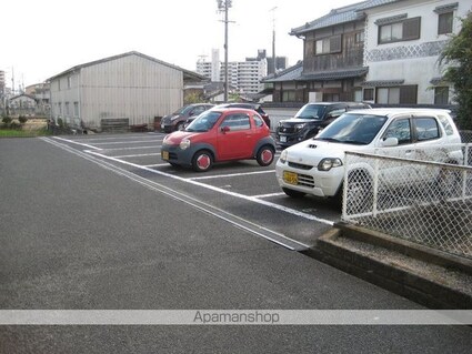 セジュール老松[2DK/48.02m2]の駐車場1