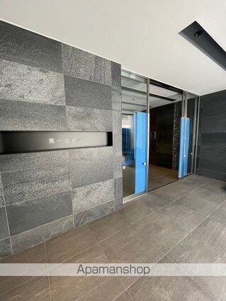 第一辻ビル[1SLDK/62.14m2]のエントランス