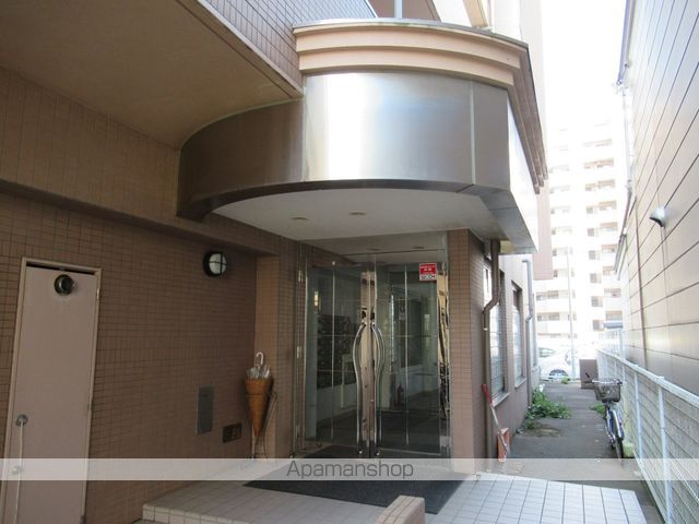 アーバン肴町の玄関写真