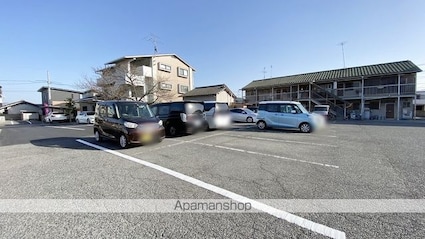 アークハイツ赤田[1R/26.6m2]の駐車場