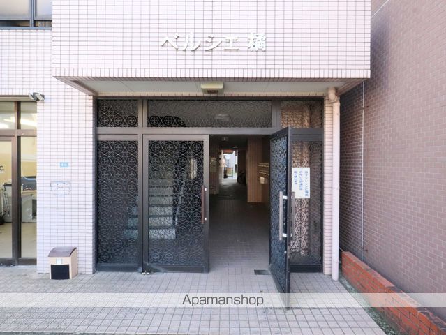 ベルシェ橘の玄関写真
