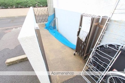 第一グリーンハイツ松縄[3LDK/78.09m2]の共用部1