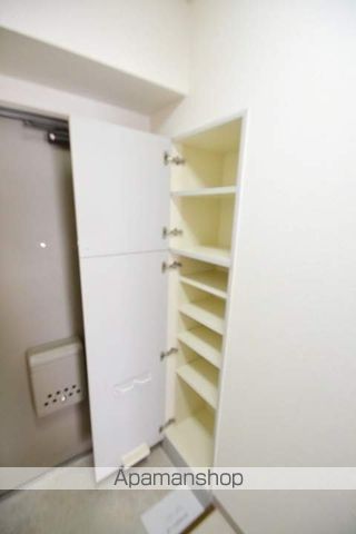 ロイヤルレピュート東島田の内装写真
