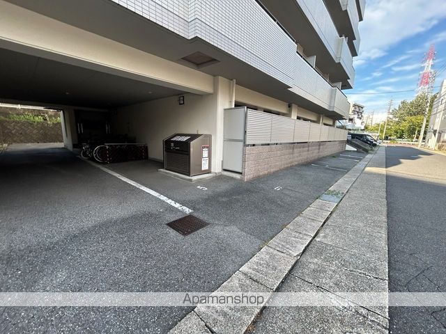 キャッスルメイ植田の玄関写真