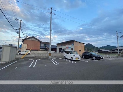 香川県高松市国分寺町新居[1LDK/45.82m2]の駐車場