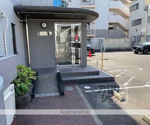 メゾンプルミエール桂の玄関写真