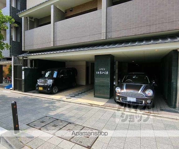 エイペックス京都東山三条の玄関写真