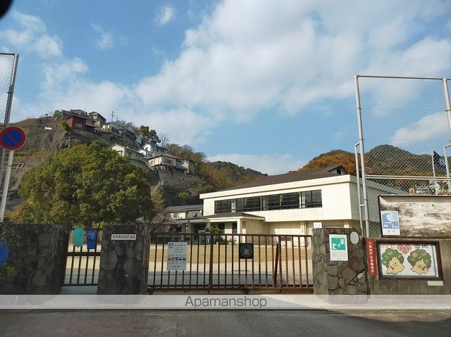 呉線 吉浦駅 徒歩6分 2階建 築67年の周辺写真