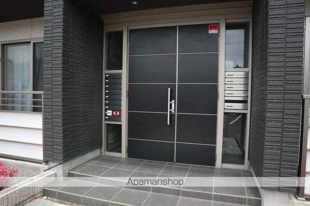 セントリビエ八橋の玄関写真