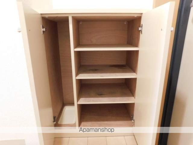 モノロカーレ江坂の内装写真