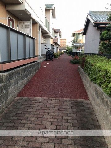 ベルスリーズAの玄関写真
