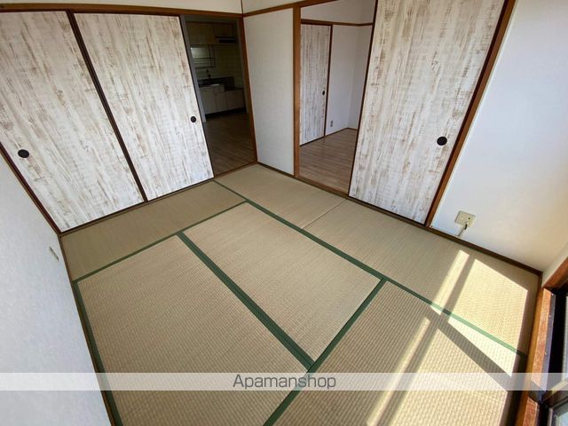 ロイヤル丸文の内装写真