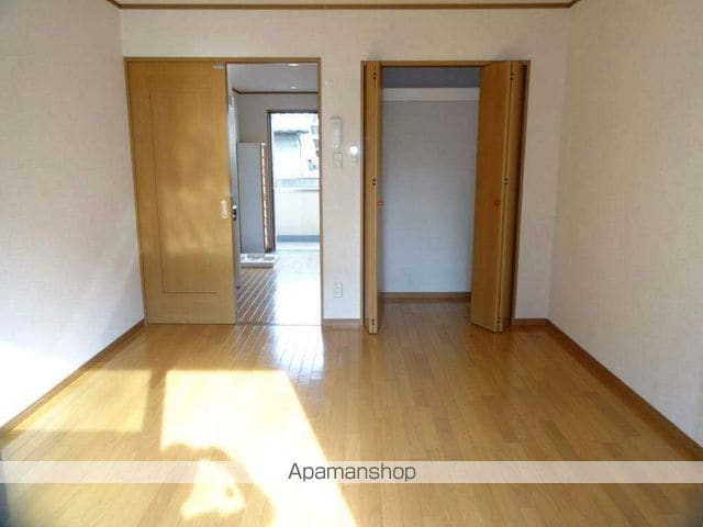 クリスタルマンションの内装写真