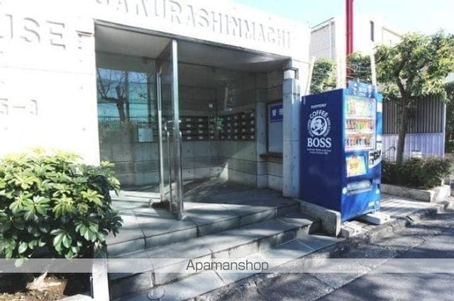トレンタハウス桜新町の玄関写真