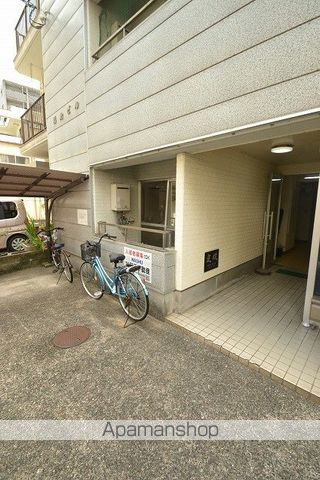 福島ビルの玄関写真