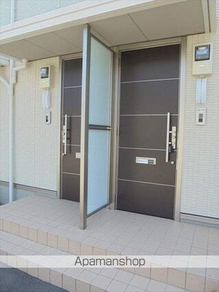 和歌山県和歌山市市小路[1LDK/42.3m2]のエントランス