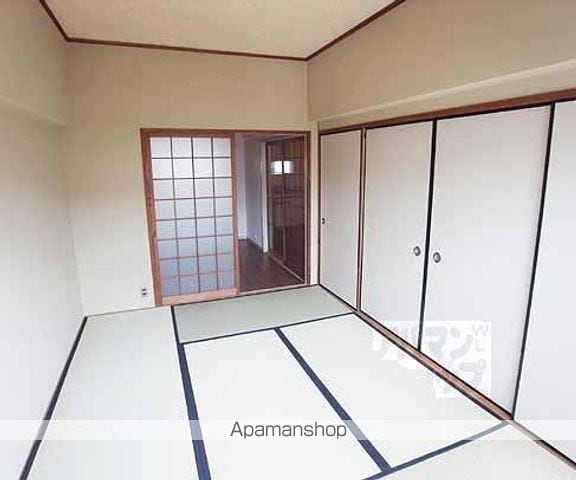 足立ハイツ太秦の内装写真