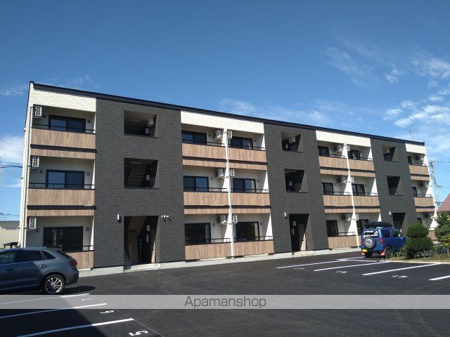 河東郡音更町 3階建 築3年の外観写真