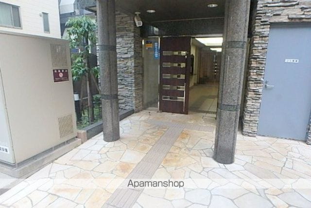 ガラ・ステージ茗荷谷の玄関写真