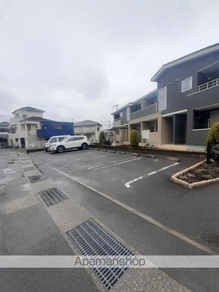 ルラシオン[1LDK/32.44m2]の駐車場