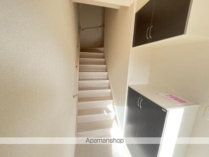 エイ・ティ　テラス[2DK/48.56m2]の玄関