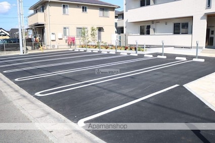 カサペペ[3LDK/76.74m2]の駐車場2