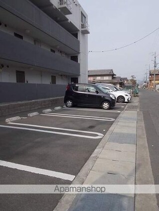 メゾン千代田[1K/39.32m2]の駐車場