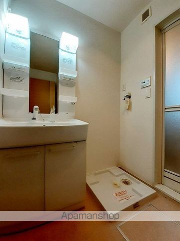 伊予鉄道本町線 本町６丁目駅 バス乗車時間：6分 最寄りバス停で下車 徒歩12分 2階建 築14年の内装写真