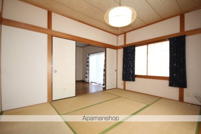 伊黒貸家の内装写真
