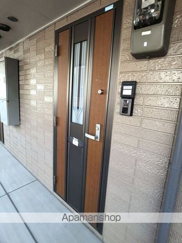 ルミエール中向陽の玄関写真