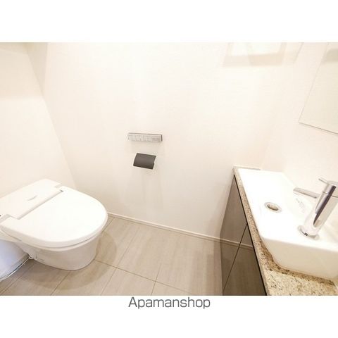 コンフォリア新宿イーストサイドタワーの内装写真