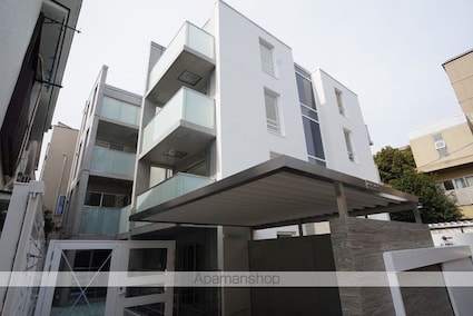 アレーロ北参道[1R/26.42m2]の外観1